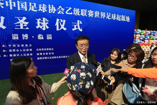 王妍雯大放异彩，中国女足以5-1战胜菲律宾晋级四强